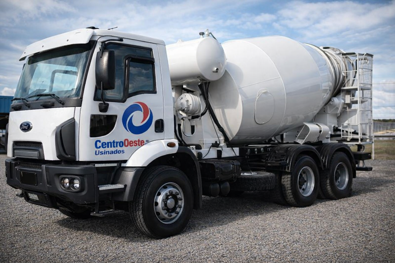Caminhão betoneira Centro Oeste Usinados